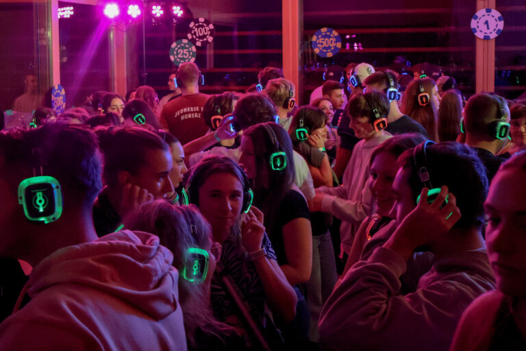 Fête de jeunesse et Silent Party géante à Lentigny organisée par la Jeunesse d'Onnens